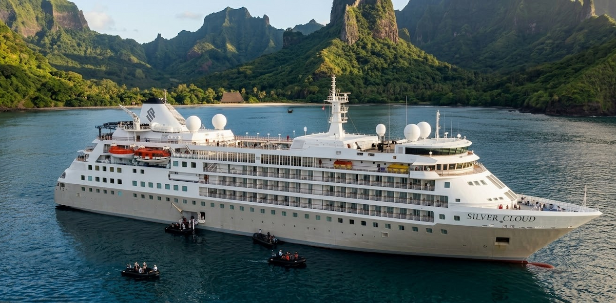 Silver Cloud — exterior view