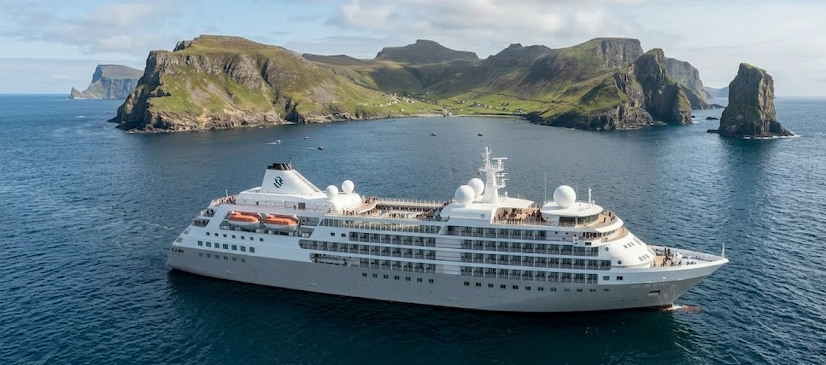 Silver Wind — exterior view