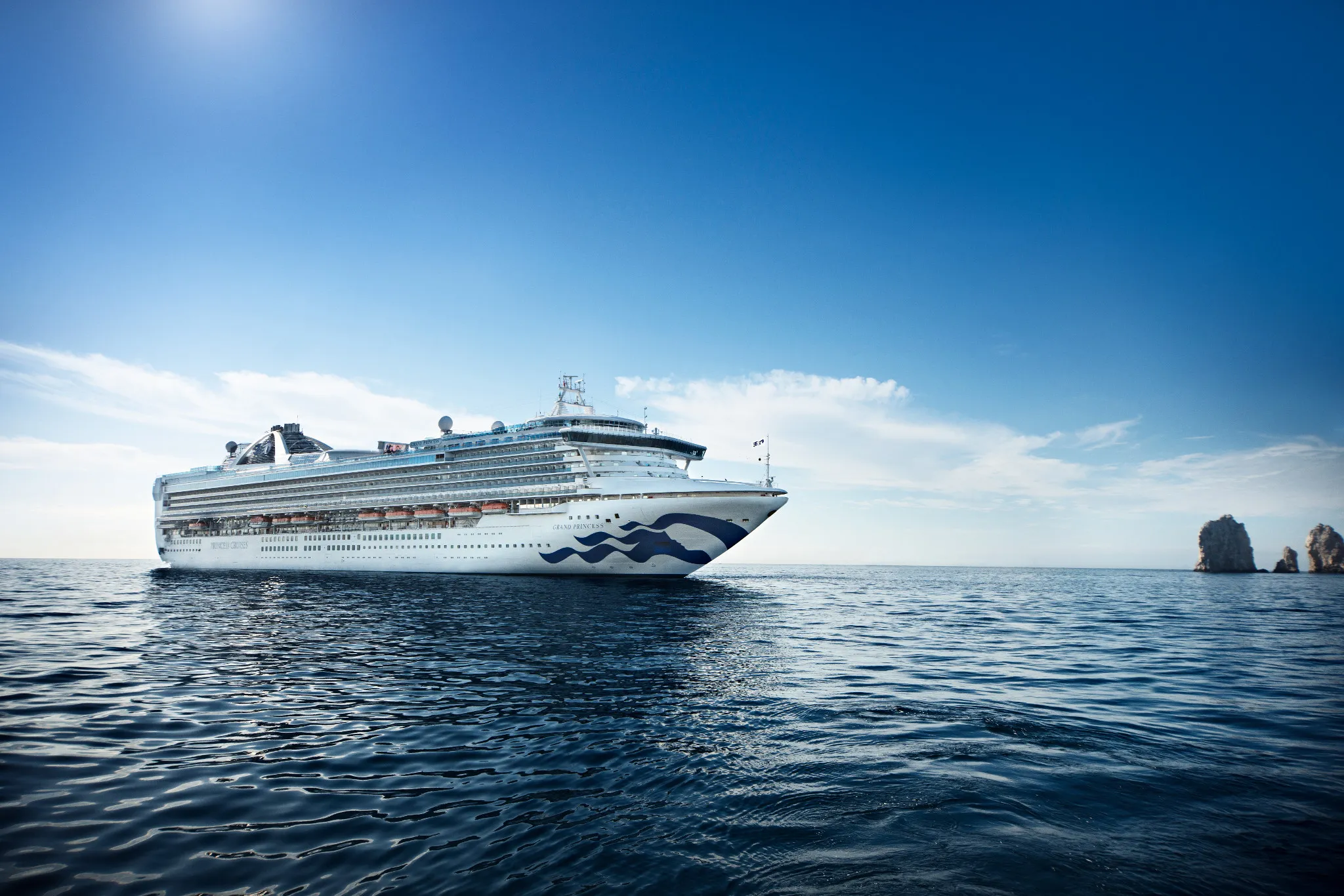 Grand Princess — exterior view