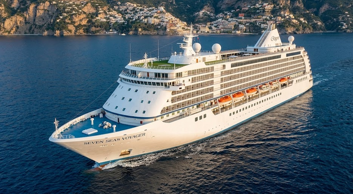 Seven Seas Voyager — exterior view