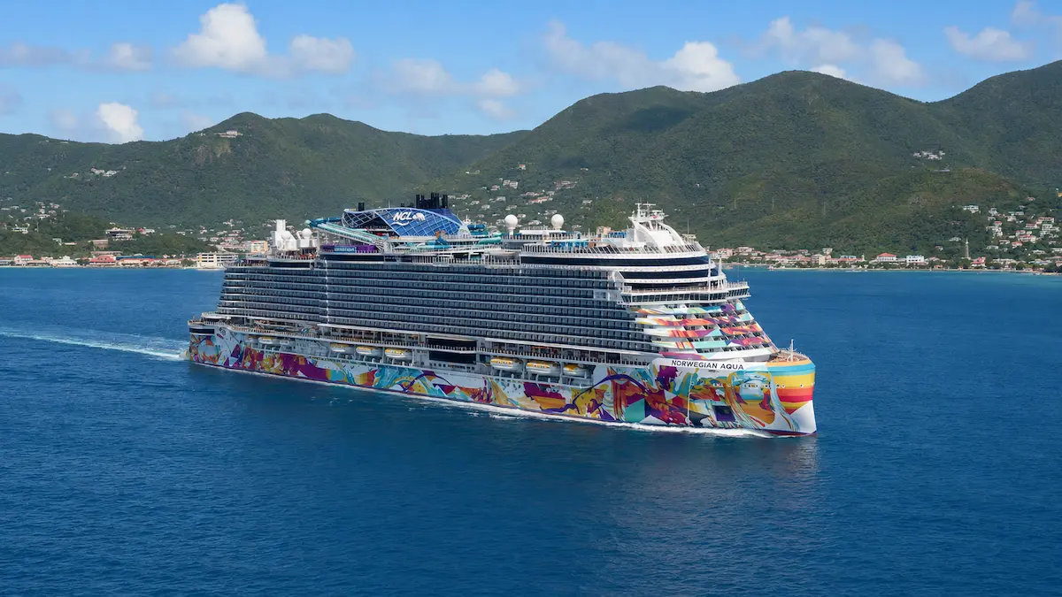 Norwegian Aqua — exterior view