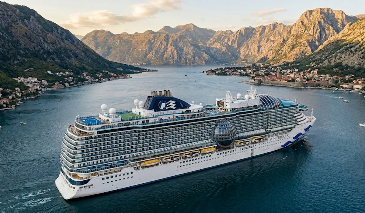 Sun Princess — exterior view